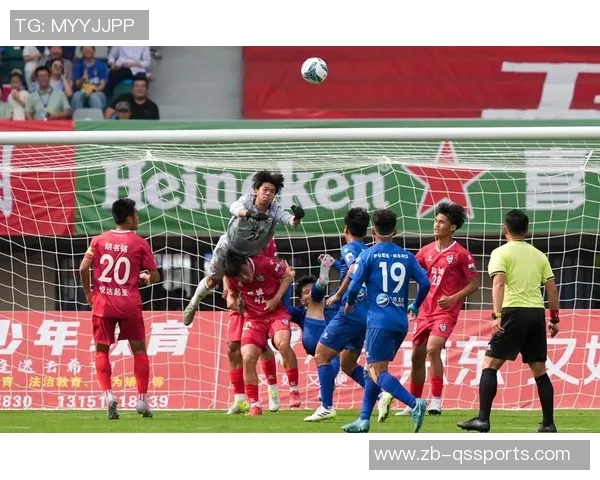 苏超淘汰赛风云再起：南通队五球零封强敌晋级四强，足球激情点燃赛场之巅